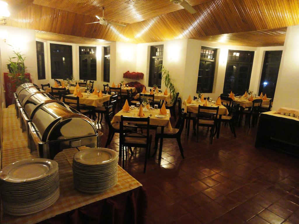 Hotel Country Comfort Элла Экстерьер фото
